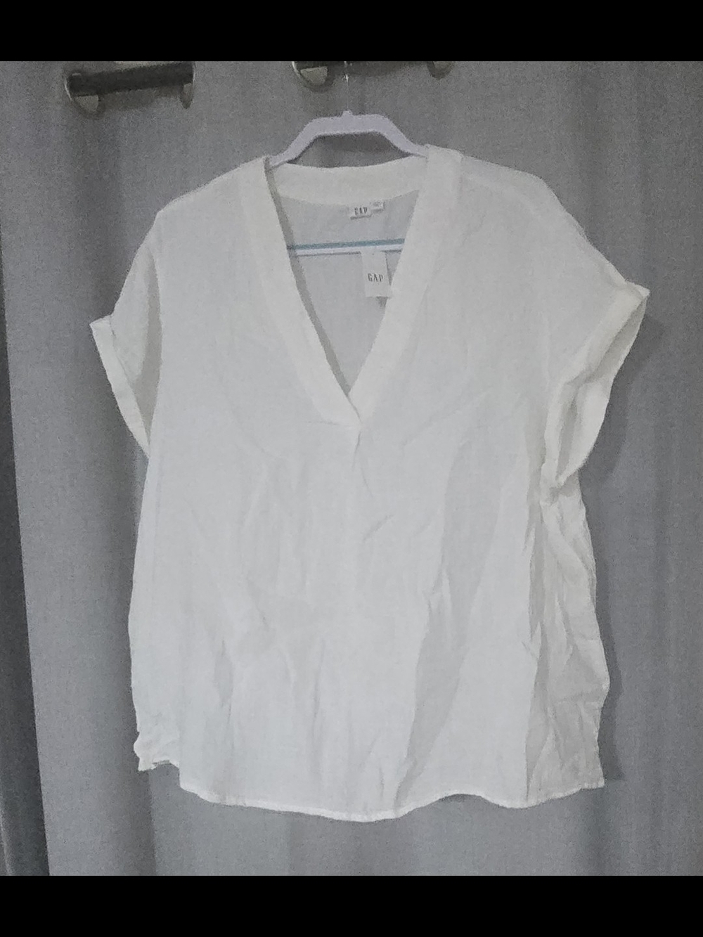 GAP Women's White V-Neck Relaxed Short Sleeve Blouse